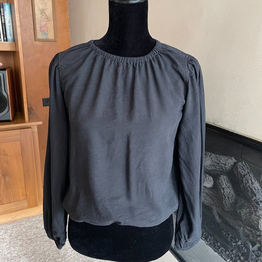 Cloth & Stone Elastic Shirred Long Sleeve Blouse Small